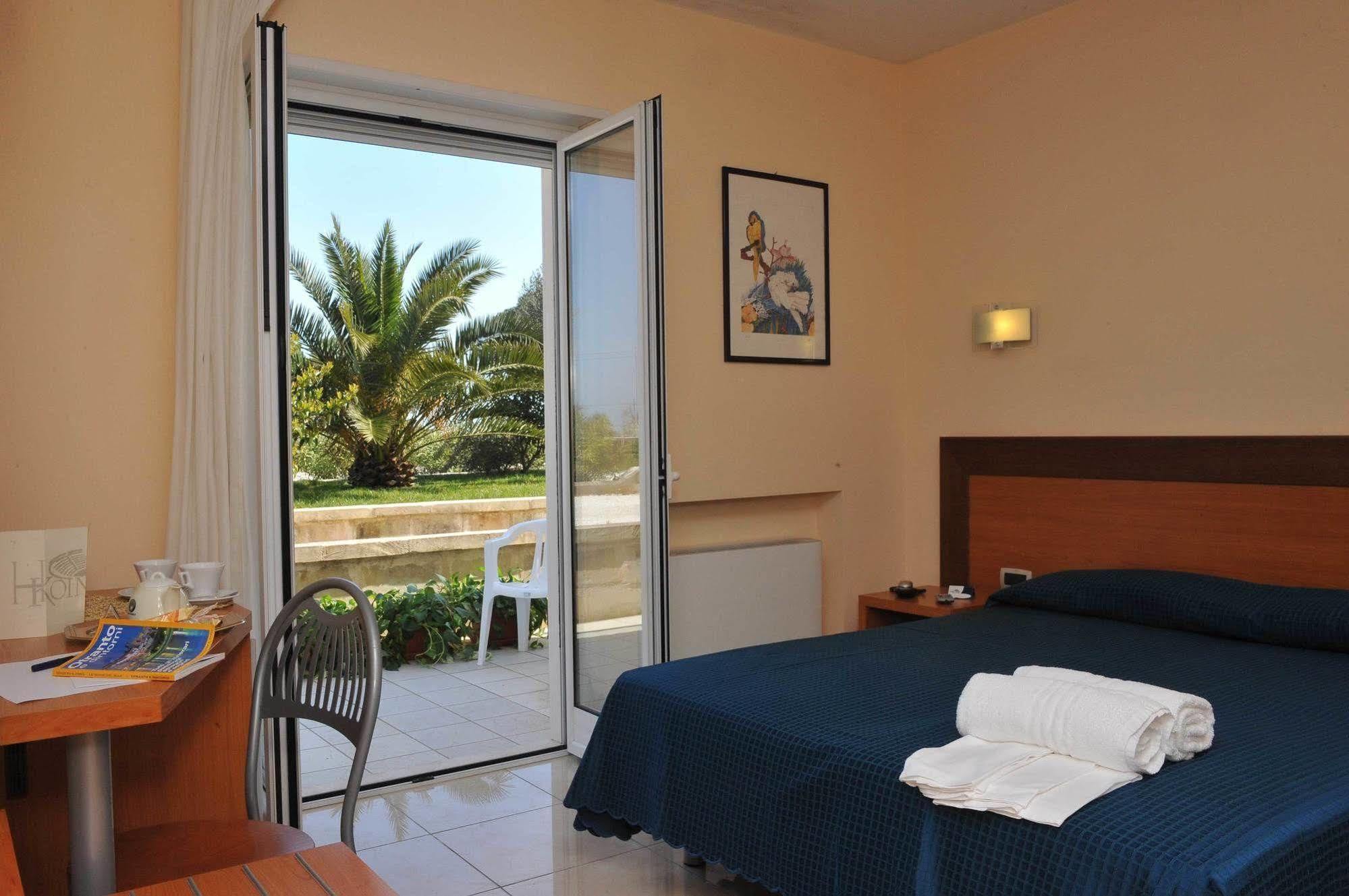 Hotel Club Koine Otranto Exterior photo